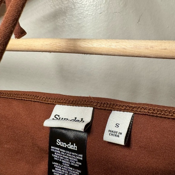 Sunday Best (Sundeh) Top - Picture 2 of 3